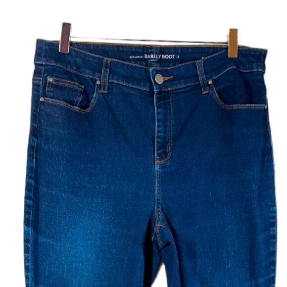 Chico’s Women’s Jeans Barely Boot Platinum High Rise Dark Wash Size 2 Short 12S - Picture 3 of 7